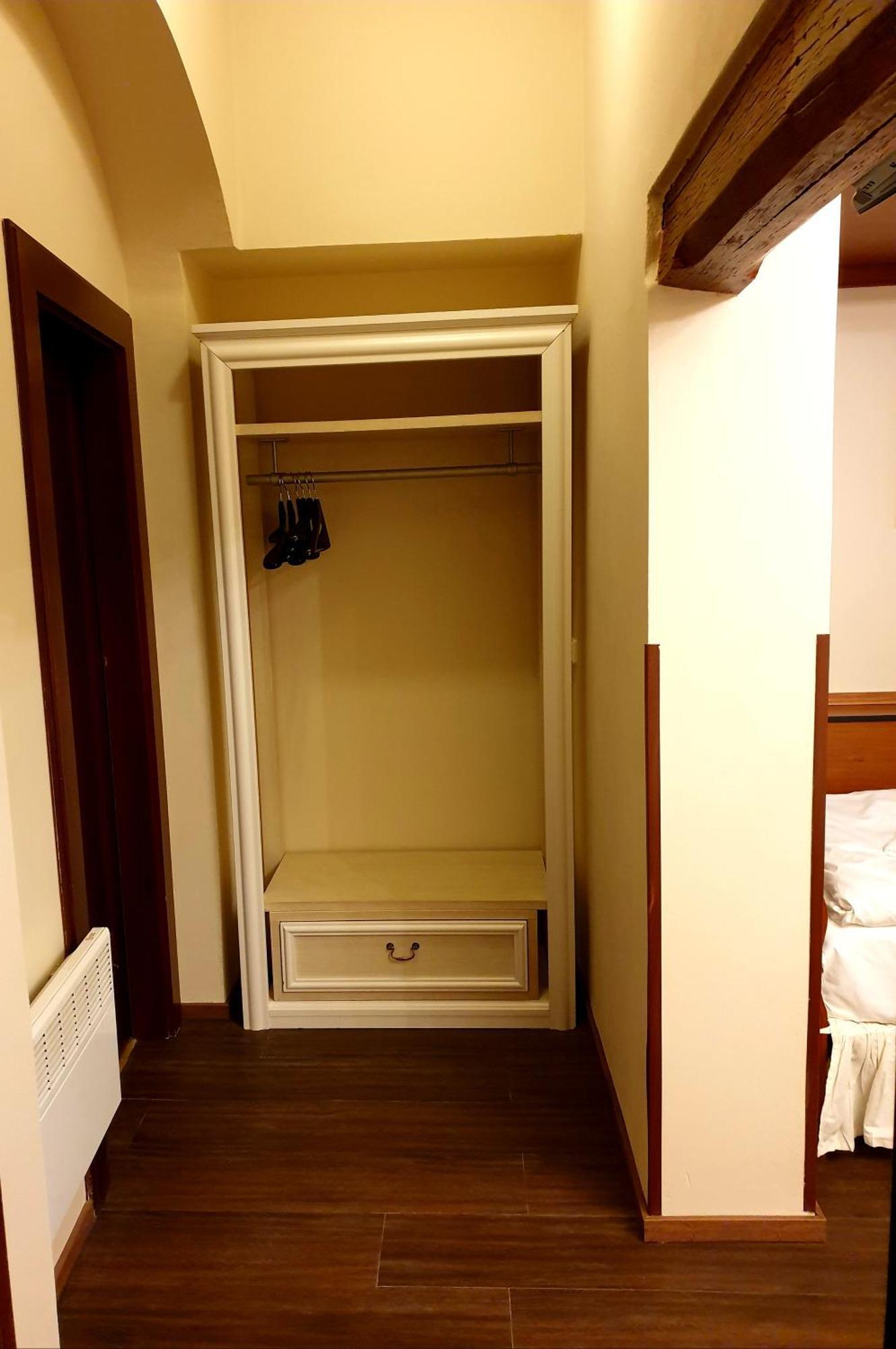 Economy Twin Room